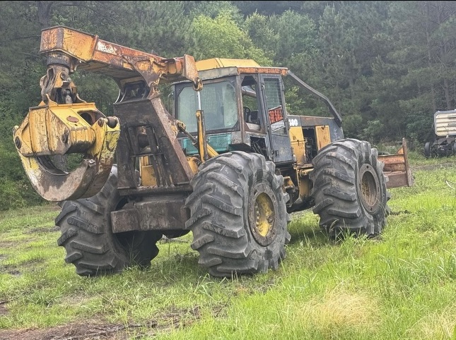 Used John Deer 848 Grapple Skidder